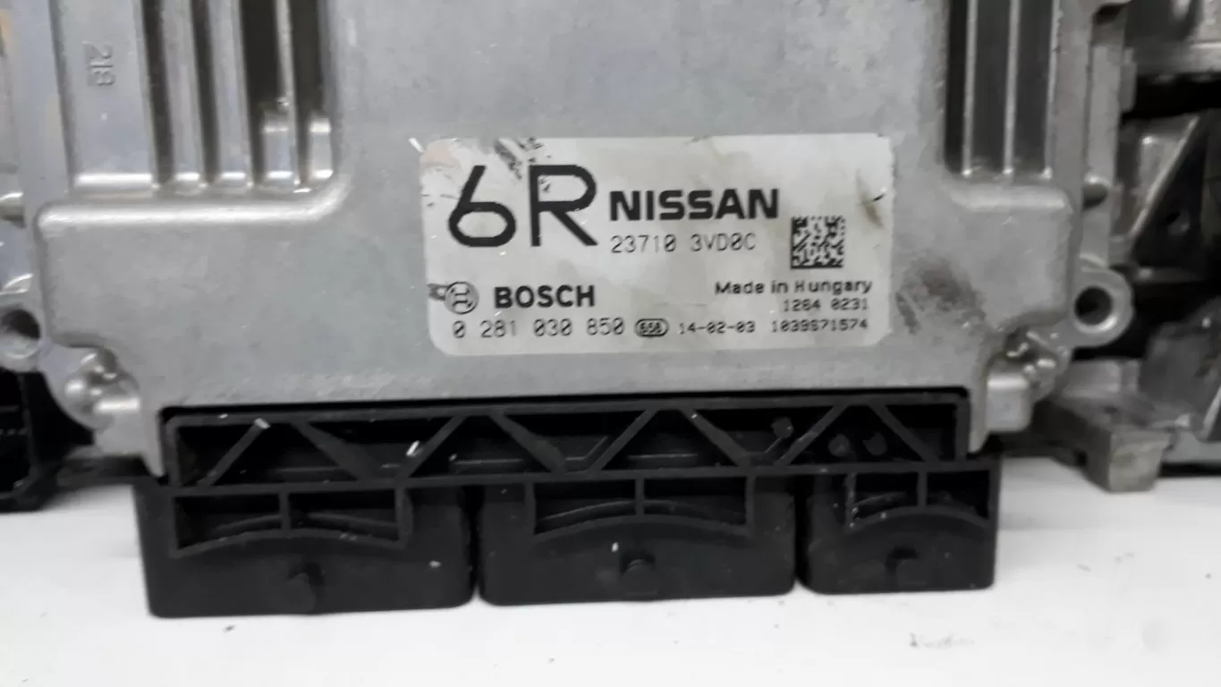 Nissan Note 1.5 DCi Diesel ECU 23710 3VD0C 0281030850 BOSCH