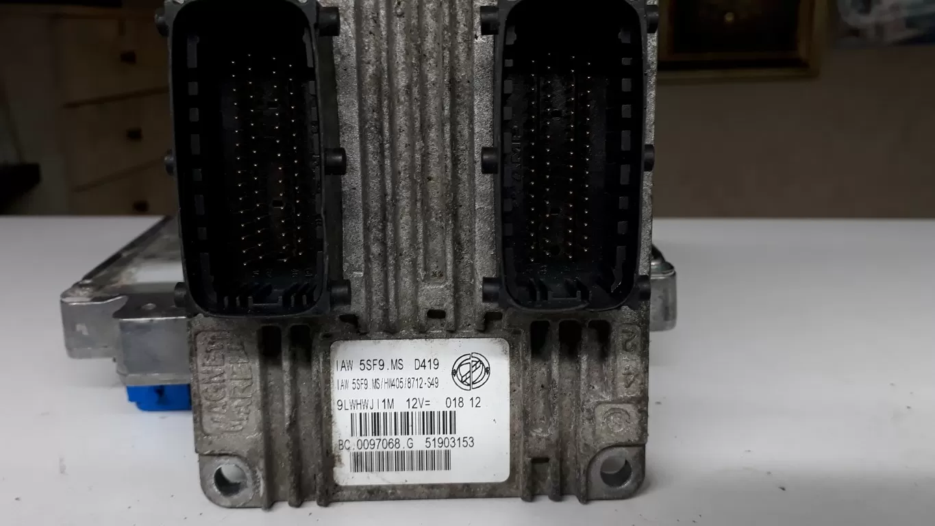 FIAT 500 1.2 ECU IAW 5SF9 MS / 51903153