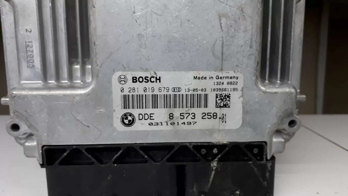 2014 BMW F20. 2.0 Motor ECU 8573258. Bosch 0281019679 BEYİNCİM.COM