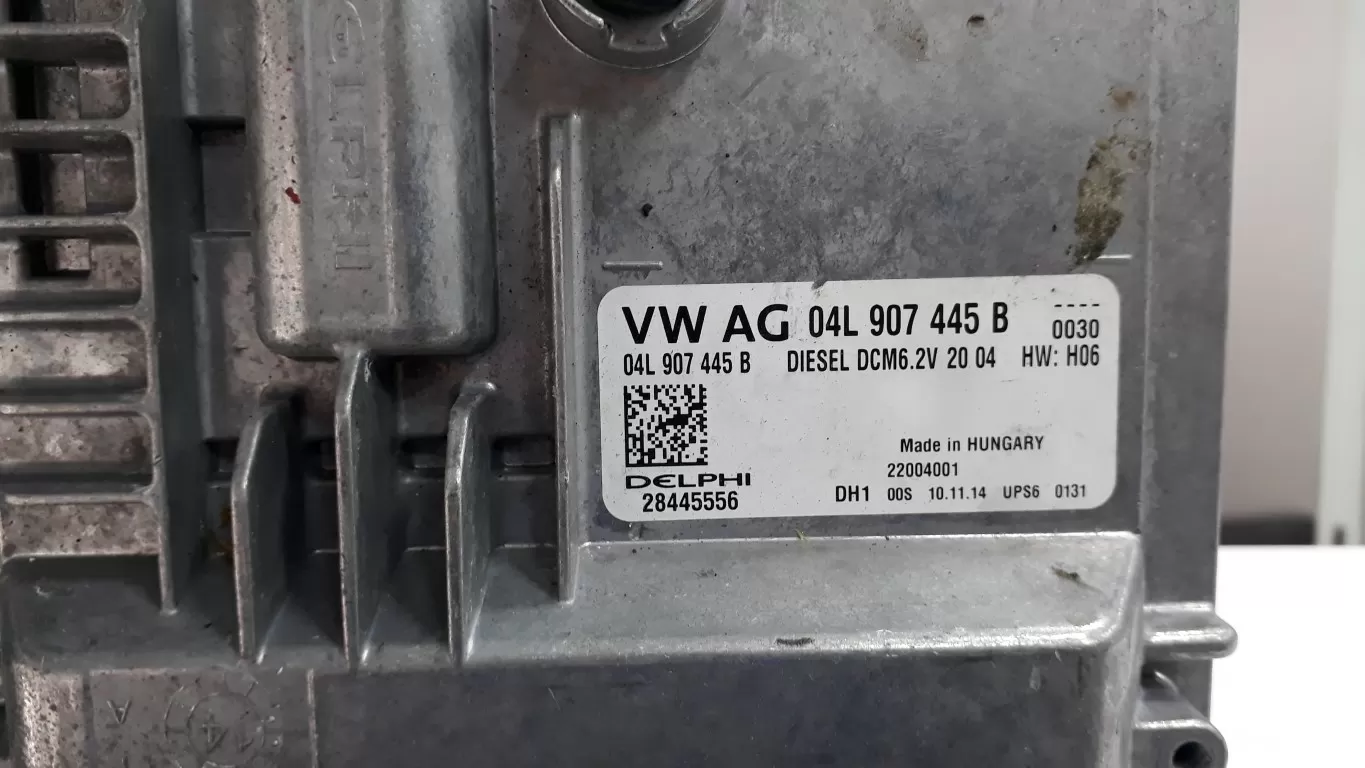 04L907445B 04L906056CR 28445556 DCM6.2 DELPHI MOTOR BEYNİ
