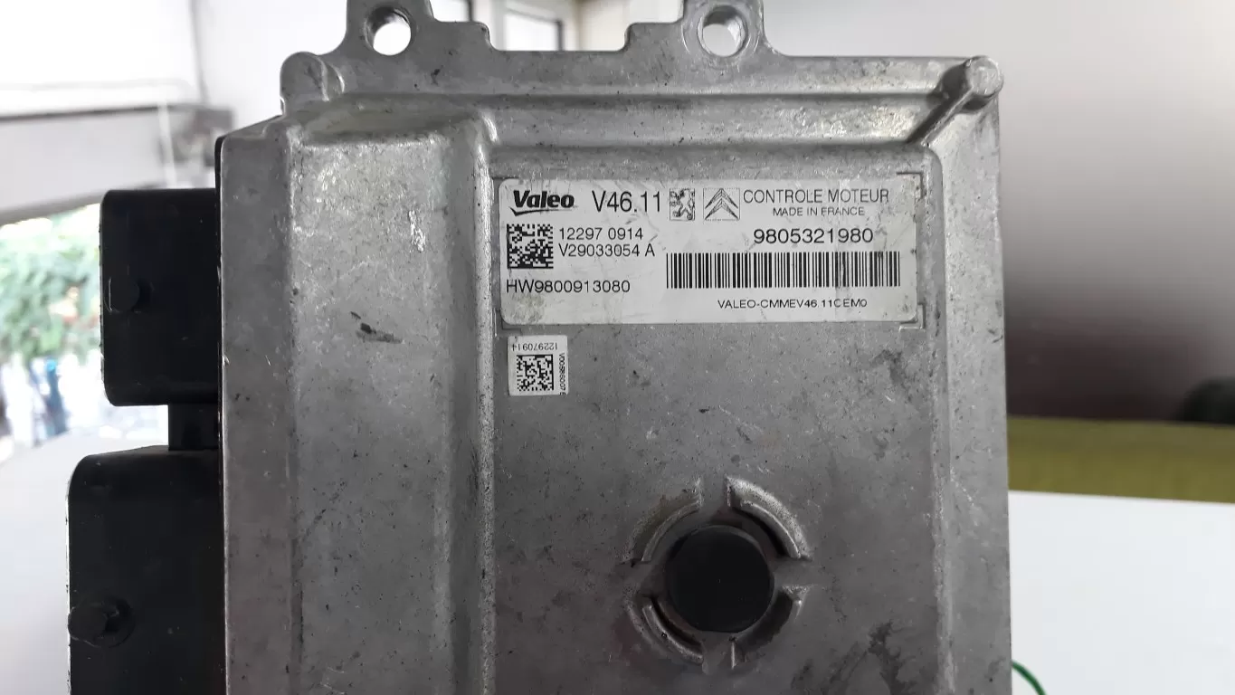 Peugeot 208 1.4 Benzinli Motor Kontrol Modülü ECU 9805321980