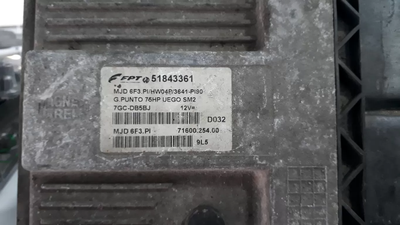 Fiat Grande PUNTO 1.3 Diesel Engine ECU 51843361 Mjd6f3