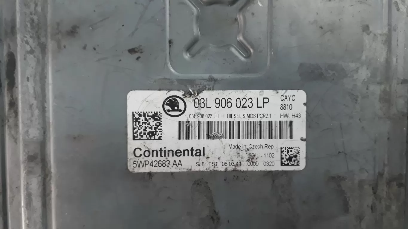 03L906023LP-5WP42683 AA SKODA OCTAVİA MOTOR BEYNİ