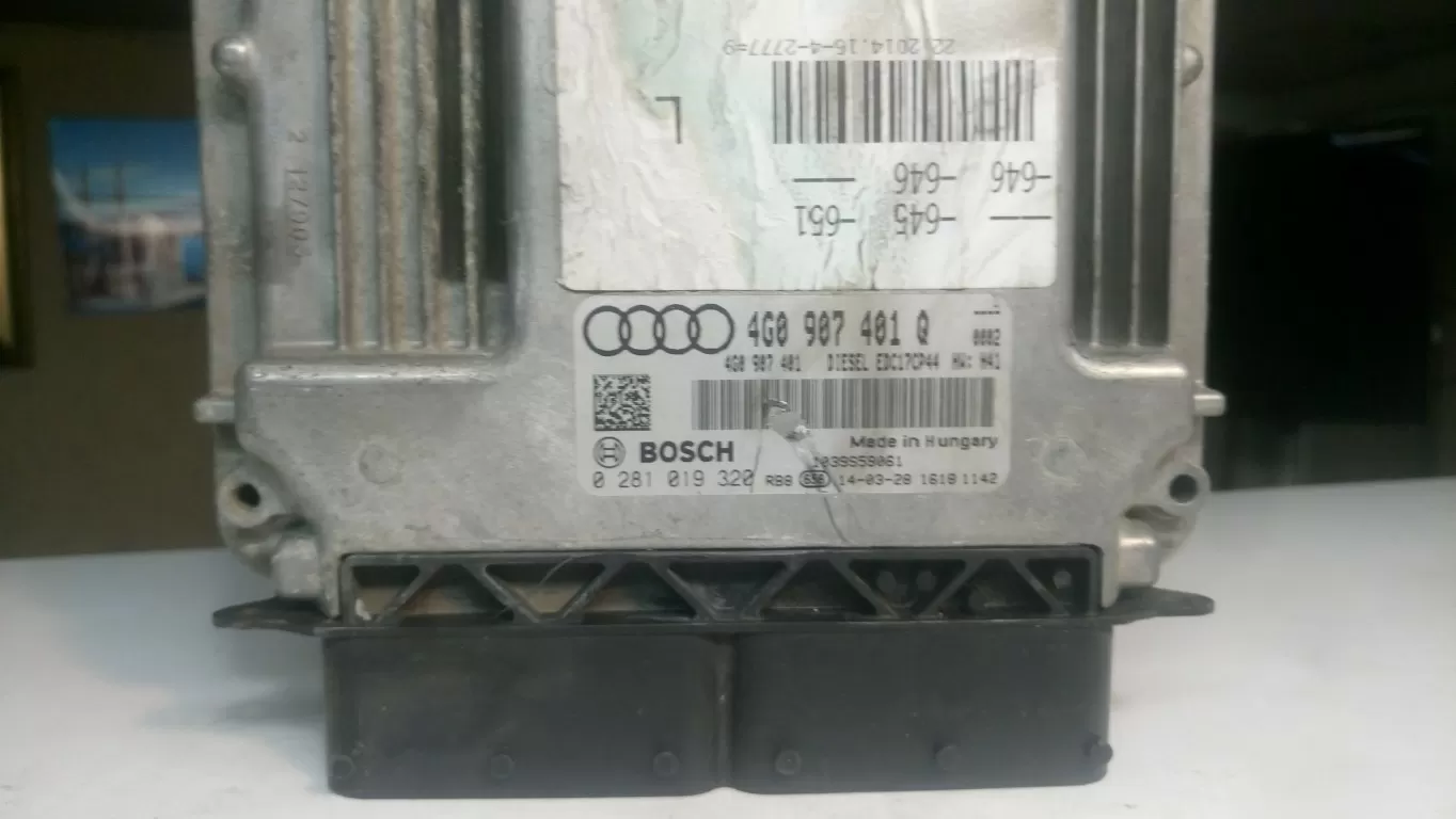 AUDI A6 A7 4G 3.0 TDI BOSCH 4G0907401Q 0281019320 EDC17CP44