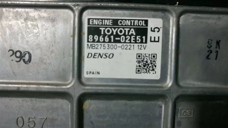 TOYOTA AURIS E150 ECU Engine Control Unit 89661-02E51 275300