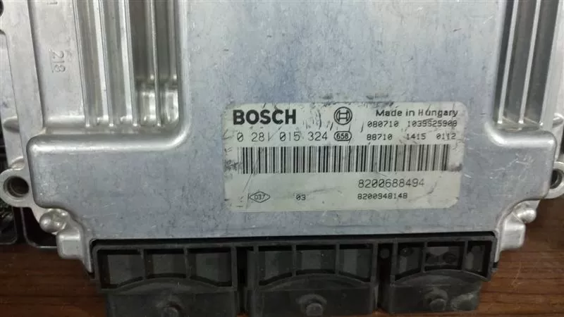 0281015324 BOSCH motor beyni