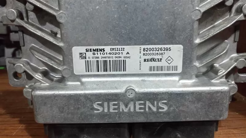 Renault Clio EMS3132 S110140201A 8200326395