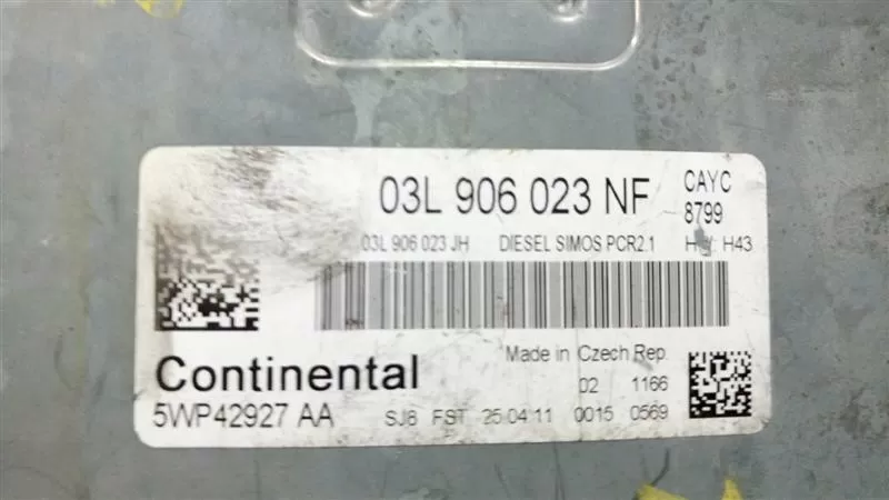 03L906023NF 5WP42927AA KOMPUTER OCTAVIA