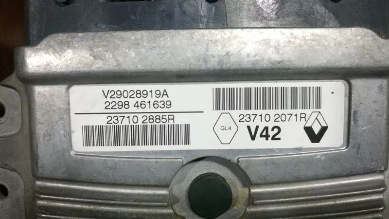 Renault Clio 1.2 237102071R V42 V29028919A
