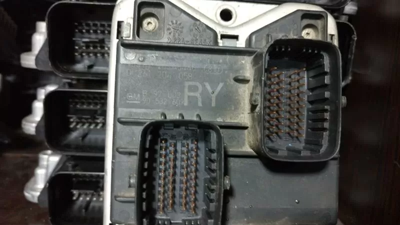 Opel Corsa 0261204058- X10 XE RY