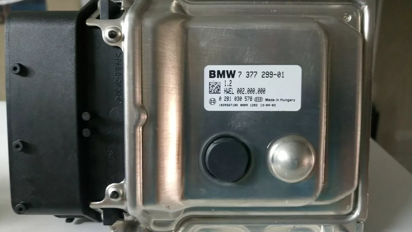 2014 BMW F30 1K 328D 328I 335I 320I ENGINE COMPUTER MODULE CONTROL MOTOR OEM