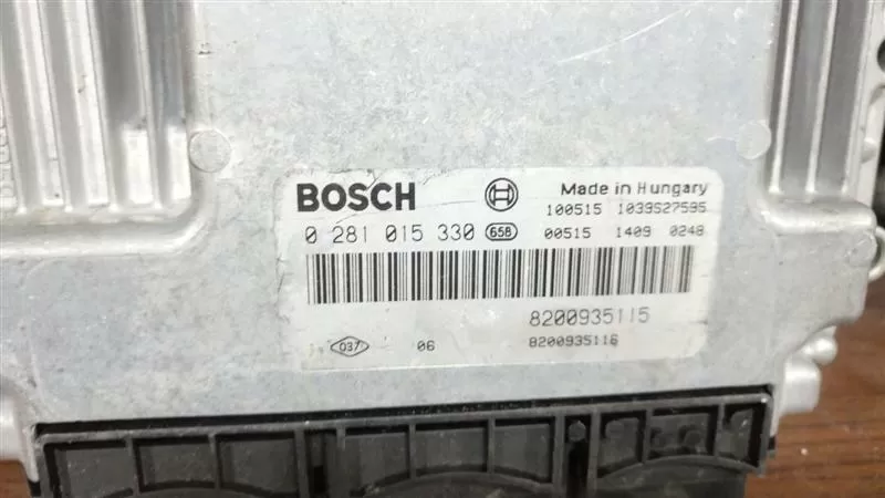 RENAULT 8200935115 8200935116 Bosch 0281015330