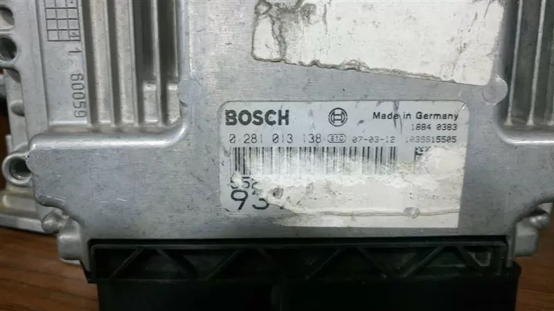 TOYOTA RAV4 ABS BEYNİ 44540-42200 89541-42330 33800-4550