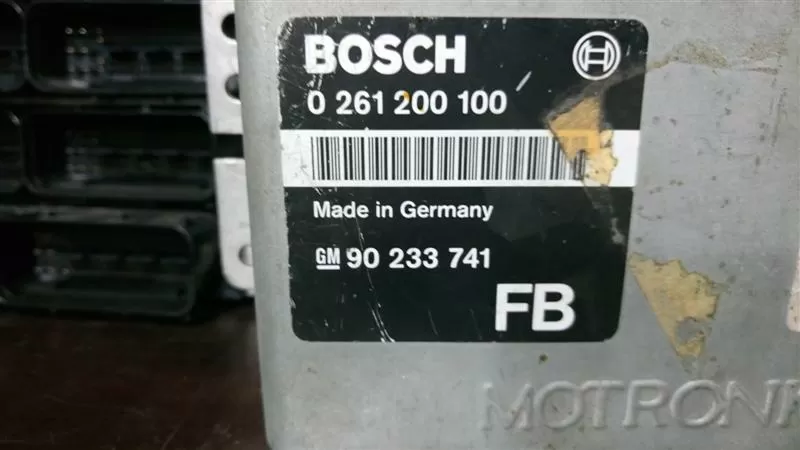 OPEL VAUXHALL OMEGA 2.0i ENGINE ECU CONTROL UNITGM 90233741 FB
