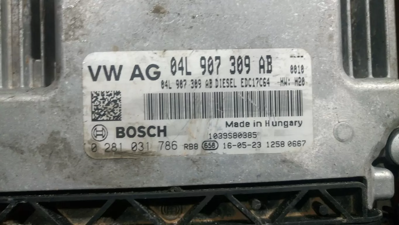04L907309AB AUDİ Q3 MOTOR BEYNİ 0281031786