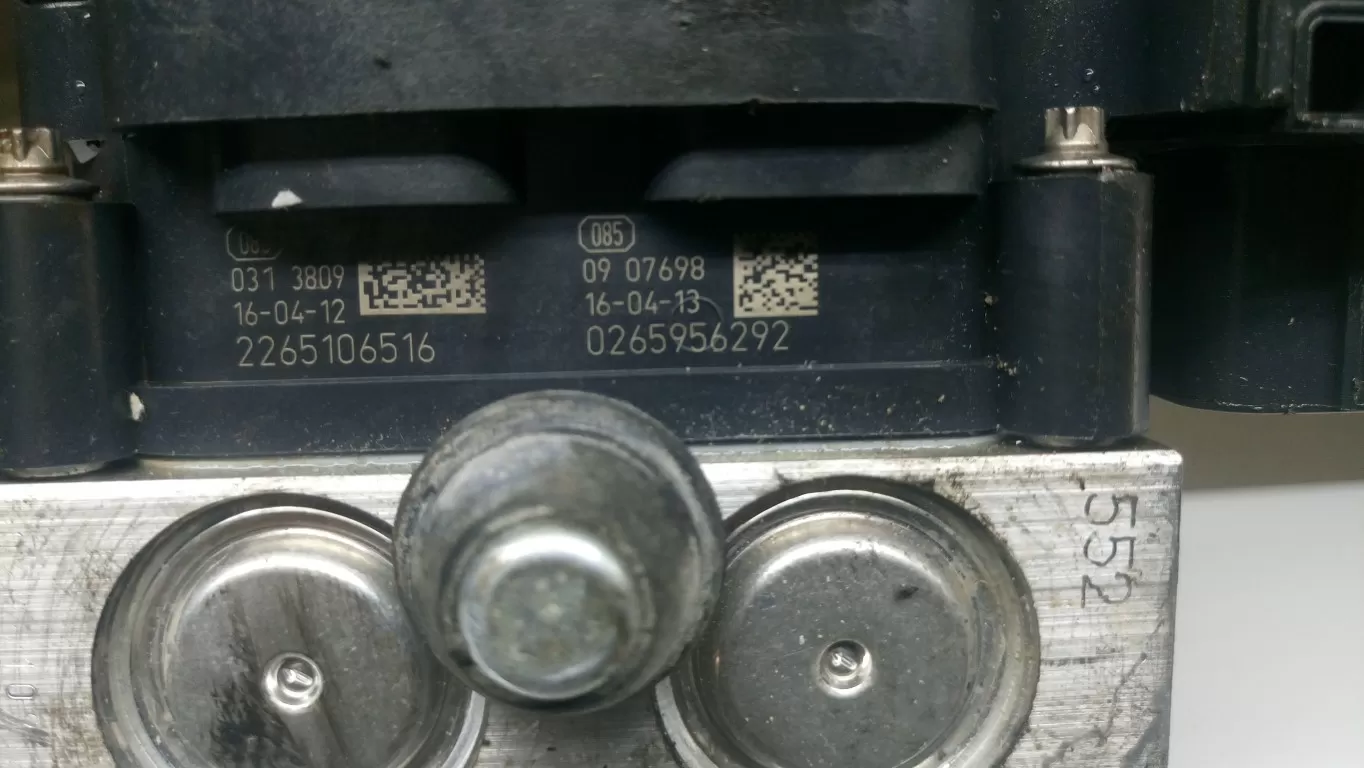 OPEL CORSA 1.4 ABS POMPA BEYNİ BOSCH 0265956292 0265255167 2265106516