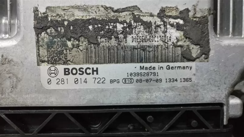 AUDİ A5 3.0 TDİ MOTOR BEYNİ BOSCH 0281014722 8K0907401B