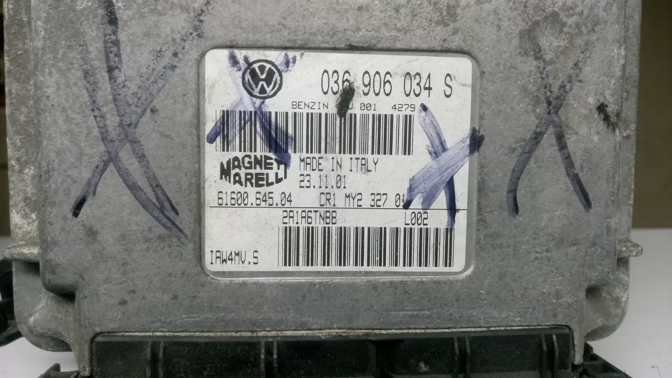 036906034S vw polo 2002 > 2005 benzinli motor beyni