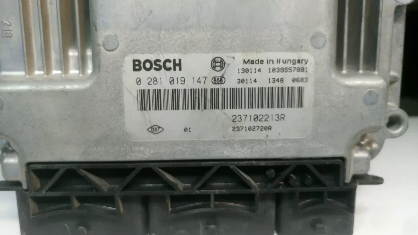 Dacia Dokker 237102213R / Bosch 0281019147 / 0 281 019 147 Motor beyni