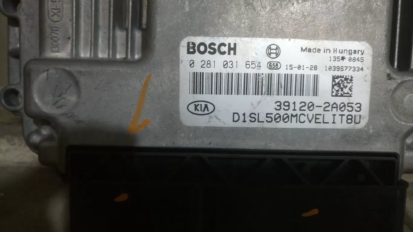 2014 KIA SPORTAGE ECU 39120-2A053 BOSCH 0281031654