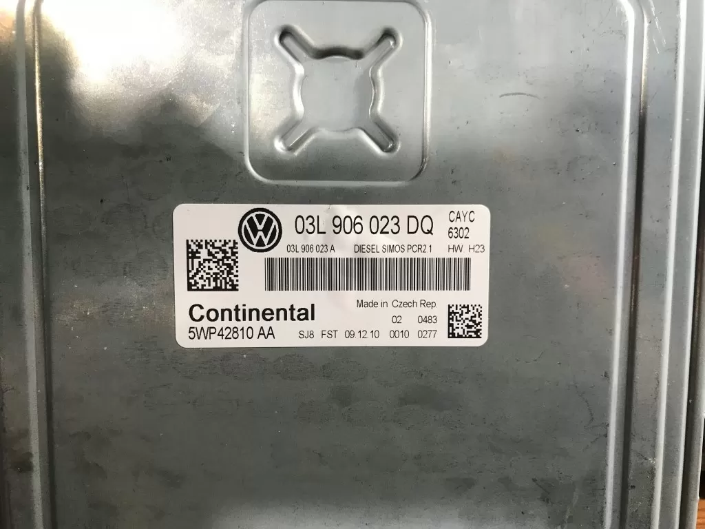 VW TOURAN 1.6 TDI MOTOR BEYNİ - 03L906023DQ 5WP42810