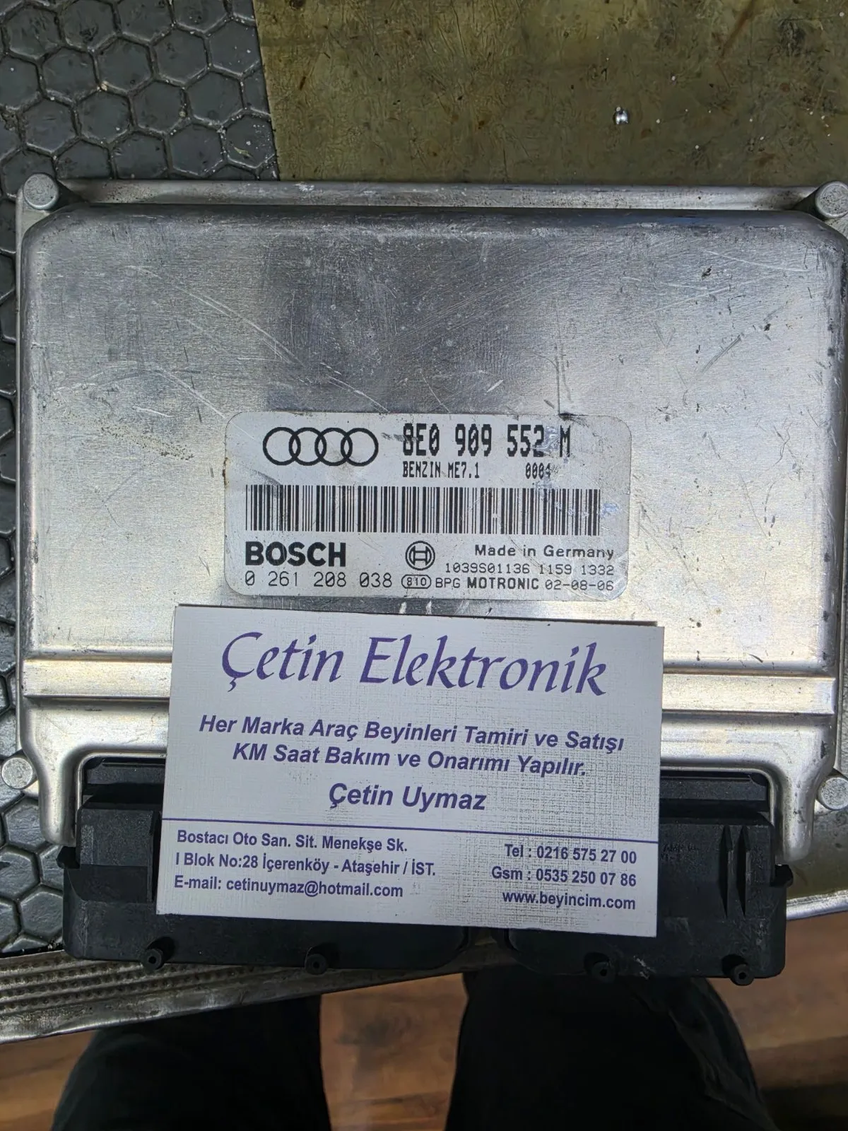 AUDI A4 CIKMA MOTOR BEYNI 8E0909552M-0261208038
